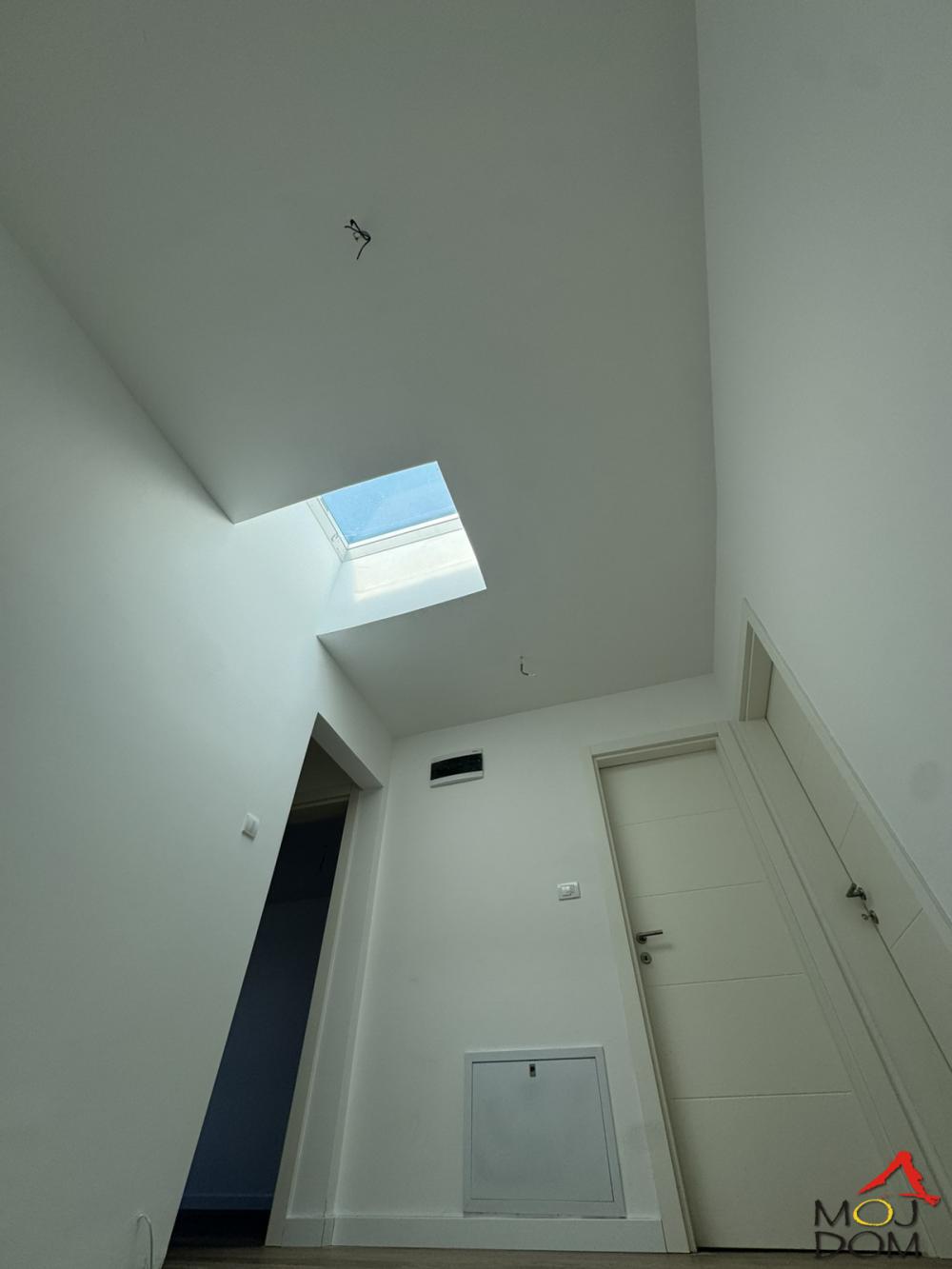 Slika 10 - Stan,NOVI SAD,TELEP,kv: 143, € 368200, ID: 1028606