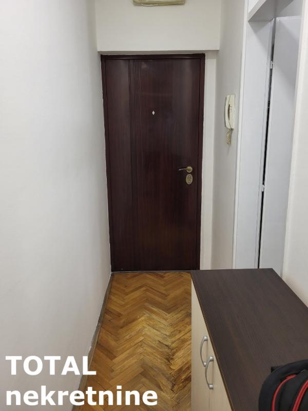 Slika 9 - Stan,NOVI SAD,GRBAVICA,kv: 21.00, € 68250, ID: 1100580