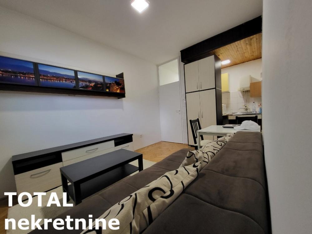 Slika 5 - Stan,NOVI SAD,GRBAVICA,kv: 21.00, € 68250, ID: 1100580