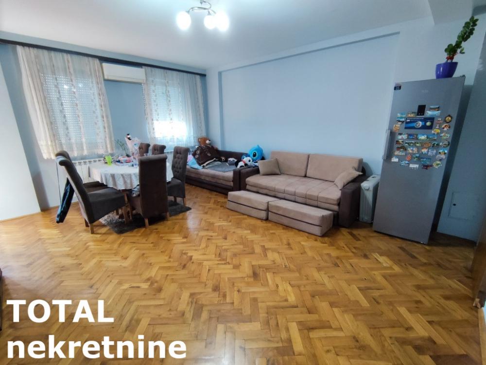 Slika 1 - Stan,NOVI SAD,NOVO NASELJE - ŠARENGRAD,kv: 61.00, € 163000, ID: 1101124