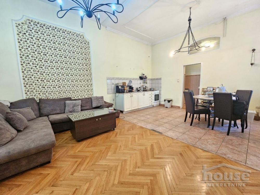 Slika 6 - Stan,NOVI SAD,CENTAR,kv: 88.00, € 320000, ID: 1064258