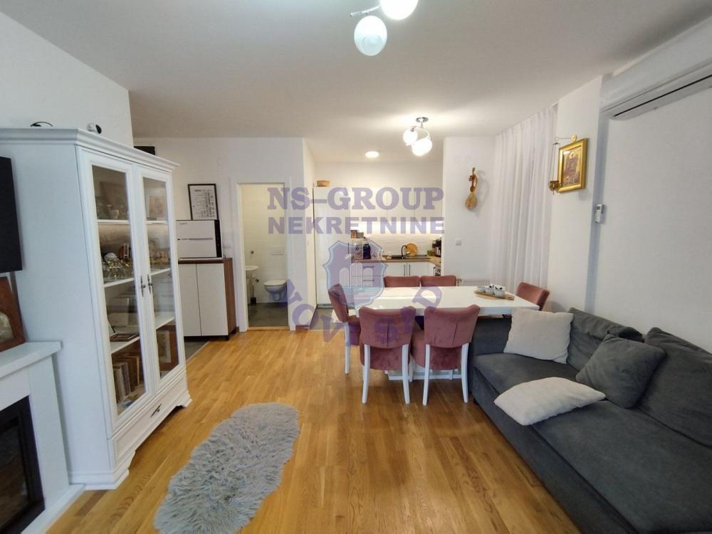 Slika 1 - Namešten, trosoban stan, parking, ostava, prelepa velika terasa! Tatarsko brdo! š. 552724