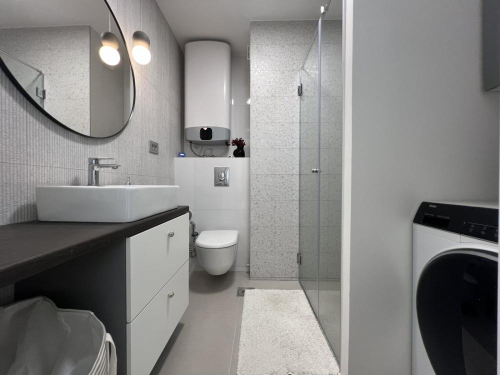 Slika 7 - Kompletno namešten stan sa tehnikom, Bulevar