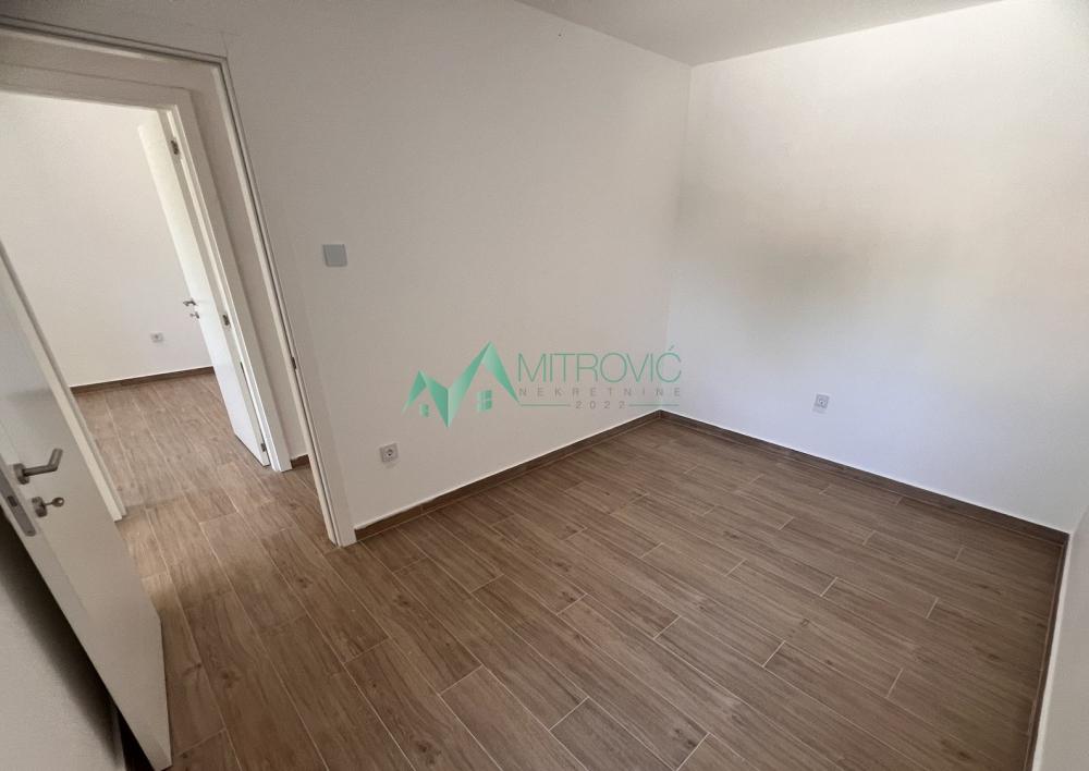 Slika 3 - Četvorosoban, 96m2, Telep Novi Sad, sa terasom, sa parkingom