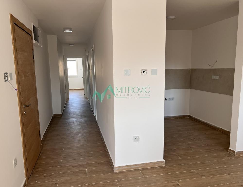 Slika 1 - Četvorosoban, 96m2, Telep Novi Sad, sa terasom, sa parkingom