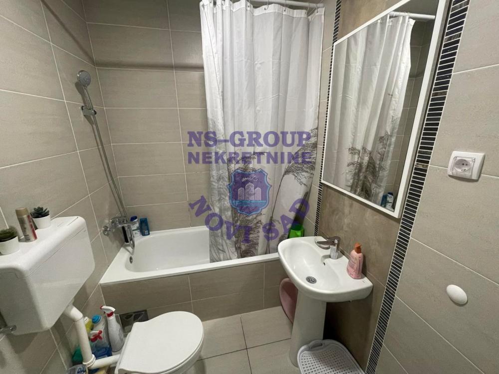 Slika 2 - Dvosoban Bulevar patrijarha Pavla, Novi Sad