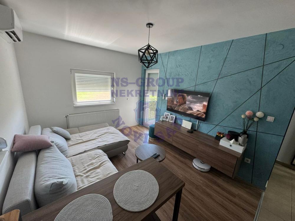 Glavna slika -DVOIPOSOBAN 87.550e PRILIKA - KOMPLET NAMESTEN