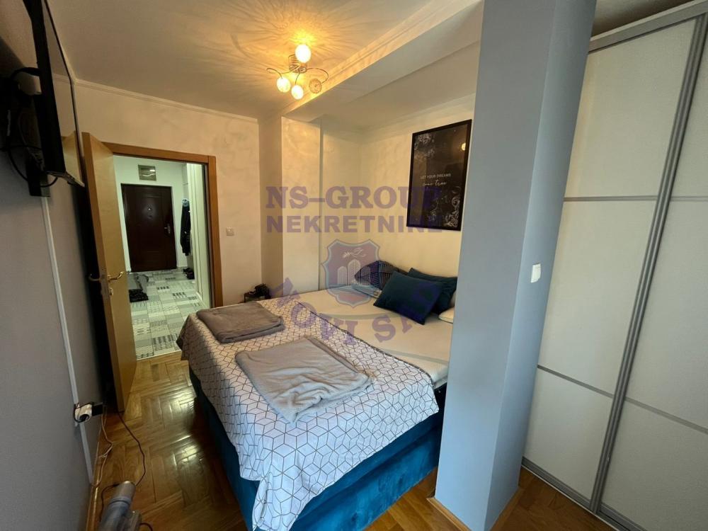 Slika 3 - GRBAVICA  TROSOBAN FANTASTICAN NAMESTEN