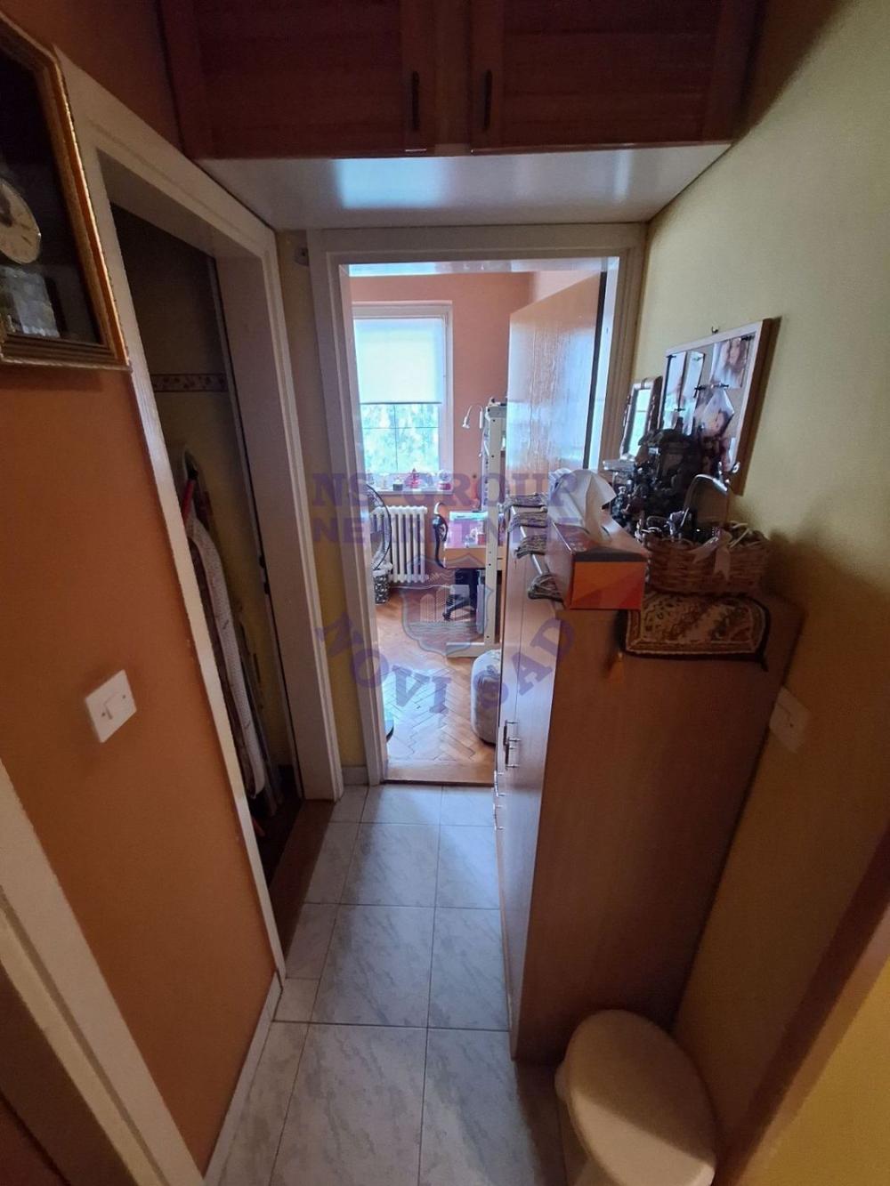 Slika 1 - 48m2  CENTAR NOVOG NASELJA