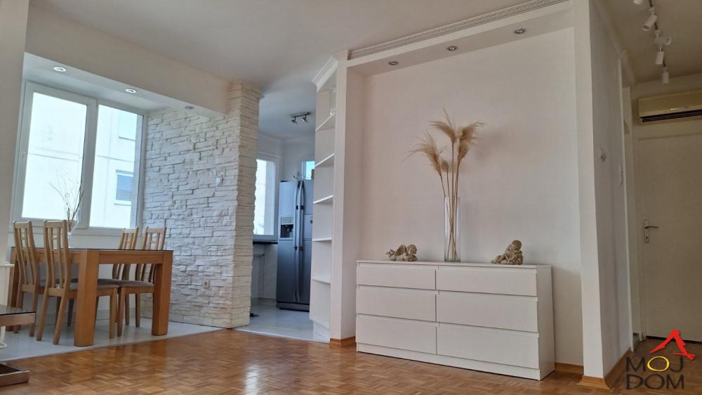 Slika 5 - Stan,NOVI SAD,BULEVAR,kv: 60, € 169950, ID: 1030948