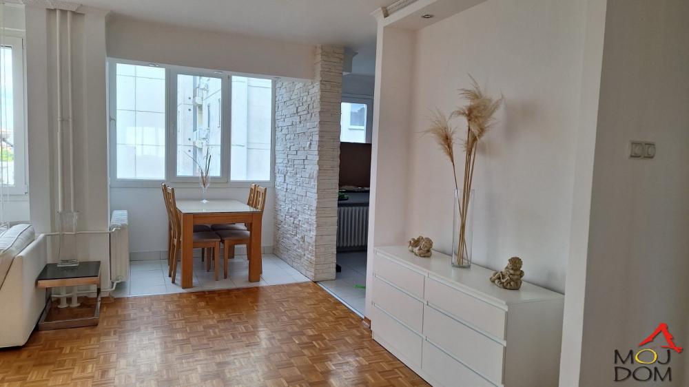 Slika 8 - Stan,NOVI SAD,BULEVAR,kv: 60, € 169950, ID: 1030948