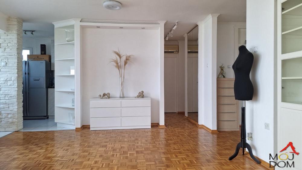 Slika 6 - Stan,NOVI SAD,BULEVAR,kv: 60, € 169950, ID: 1030948