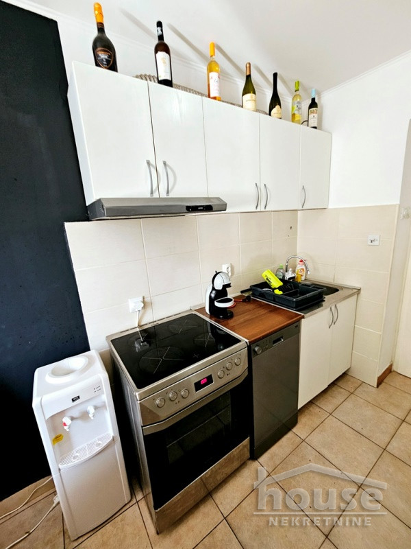 Slika 9 - Stan,NOVI SAD,BULEVAR,kv: 50.00, € 144000, ID: 1064295