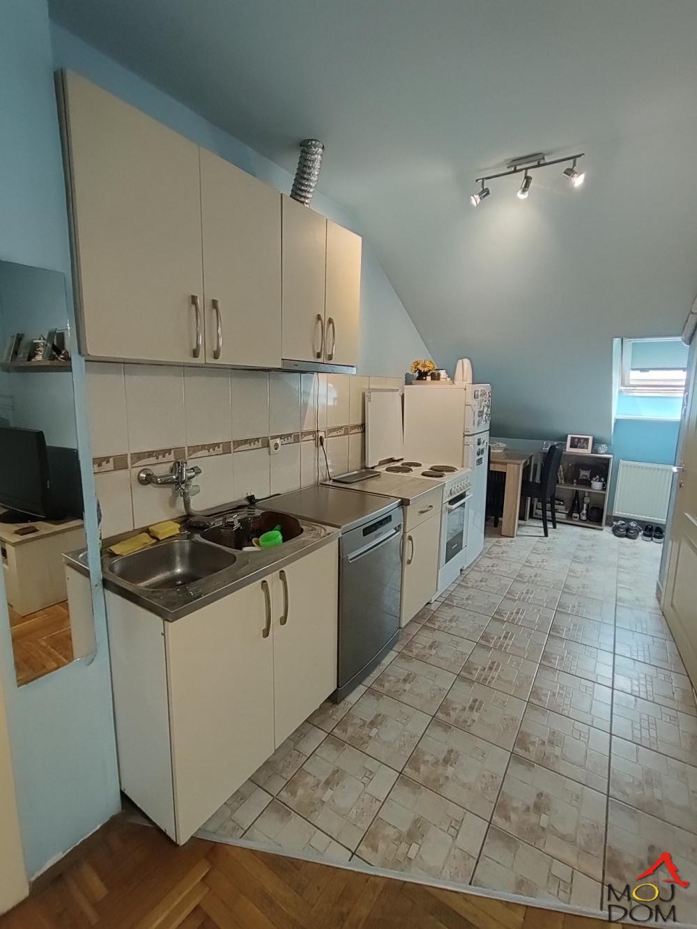 Slika 4 - Stan,NOVI SAD,PODBARA,kv: 32, € 97900, ID: 1030462