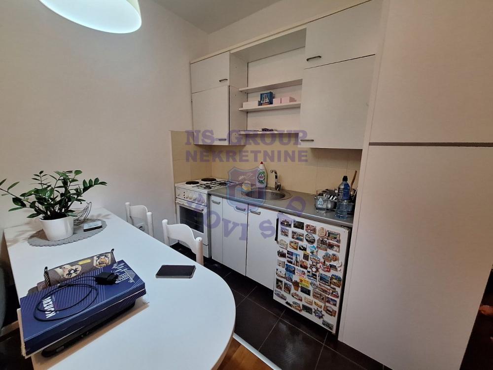 Slika 2 - Prodaja stana, sa terasom, ima lift