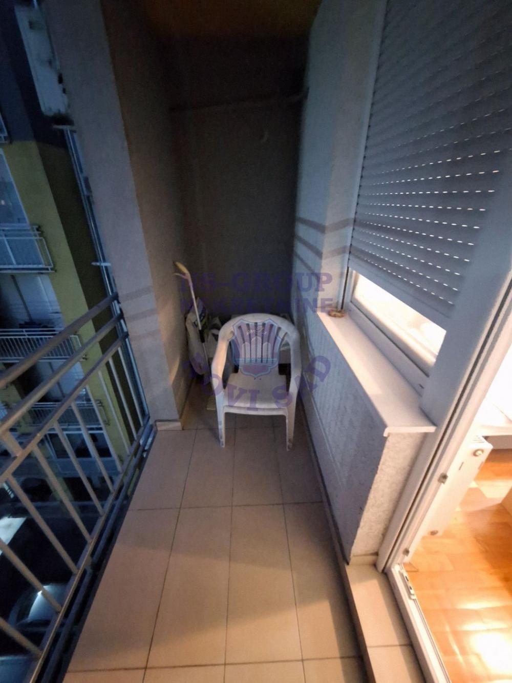 Slika 6 - Prodaja stana, sa terasom, ima lift