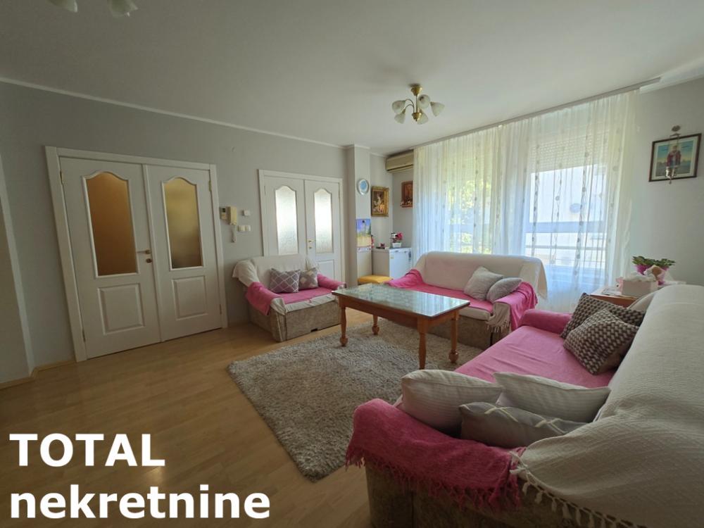 Slika 4 - Stan,NOVI SAD,LIPOV GAJ,kv: 69.00, € 135000, ID: 1101177