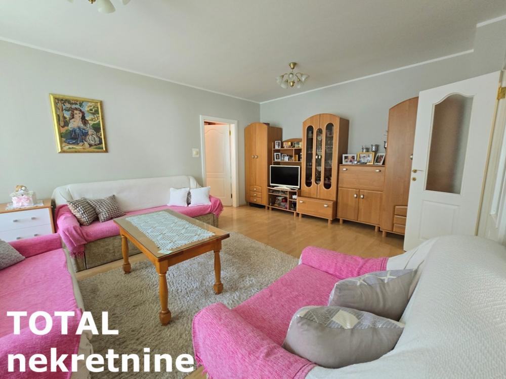 Slika 1 - Stan,NOVI SAD,LIPOV GAJ,kv: 69.00, € 135000, ID: 1101177