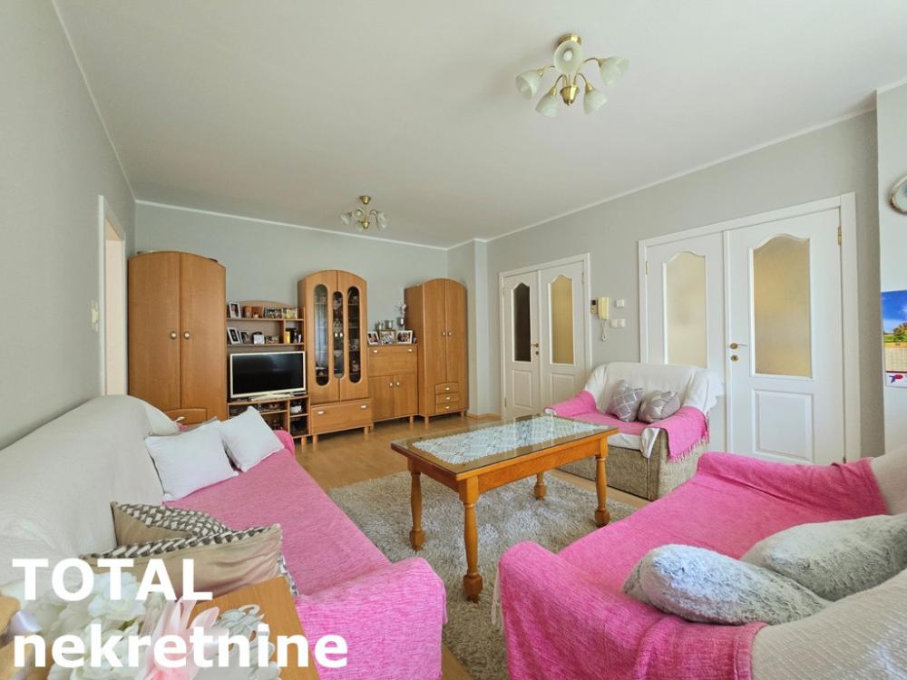 Slika 2 - Stan,NOVI SAD,LIPOV GAJ,kv: 69.00, € 135000, ID: 1101177