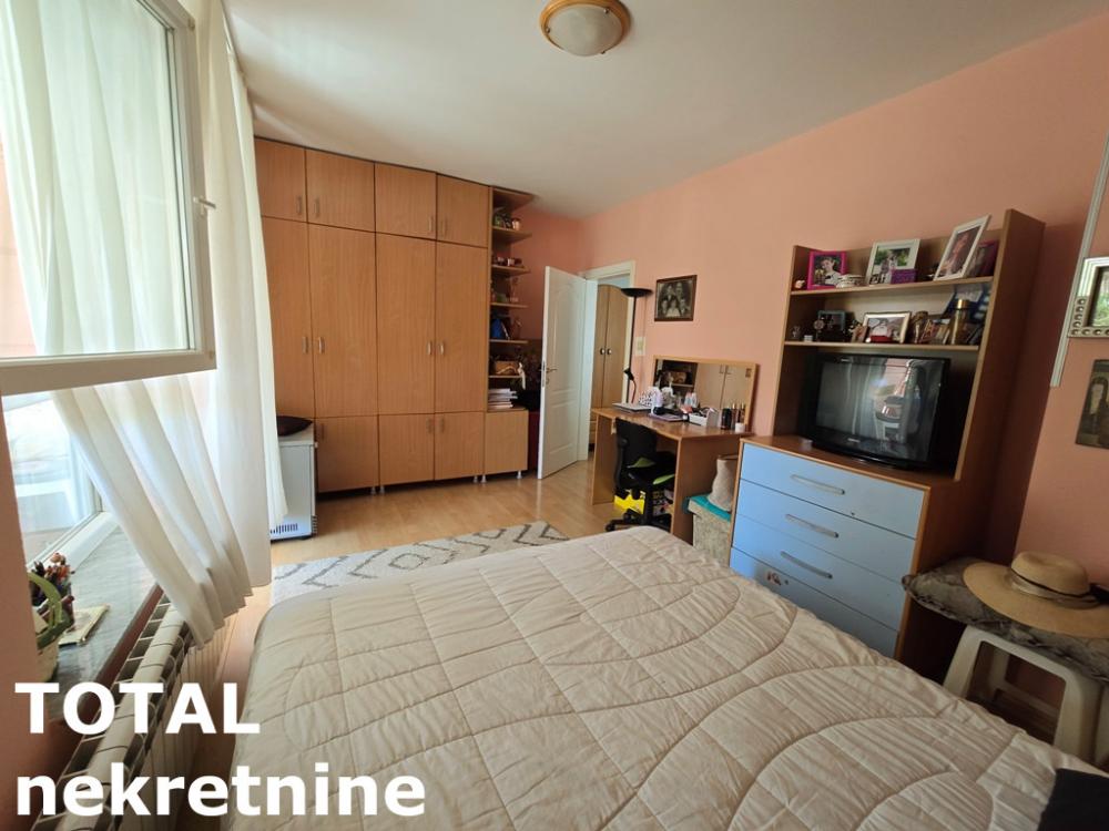 Slika 11 - Stan,NOVI SAD,LIPOV GAJ,kv: 69.00, € 135000, ID: 1101177