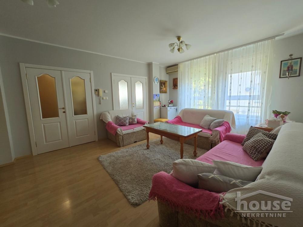Slika 2 - Stan,NOVI SAD,LIPOV GAJ,kv: 69.00, € 140000, ID: 1064329