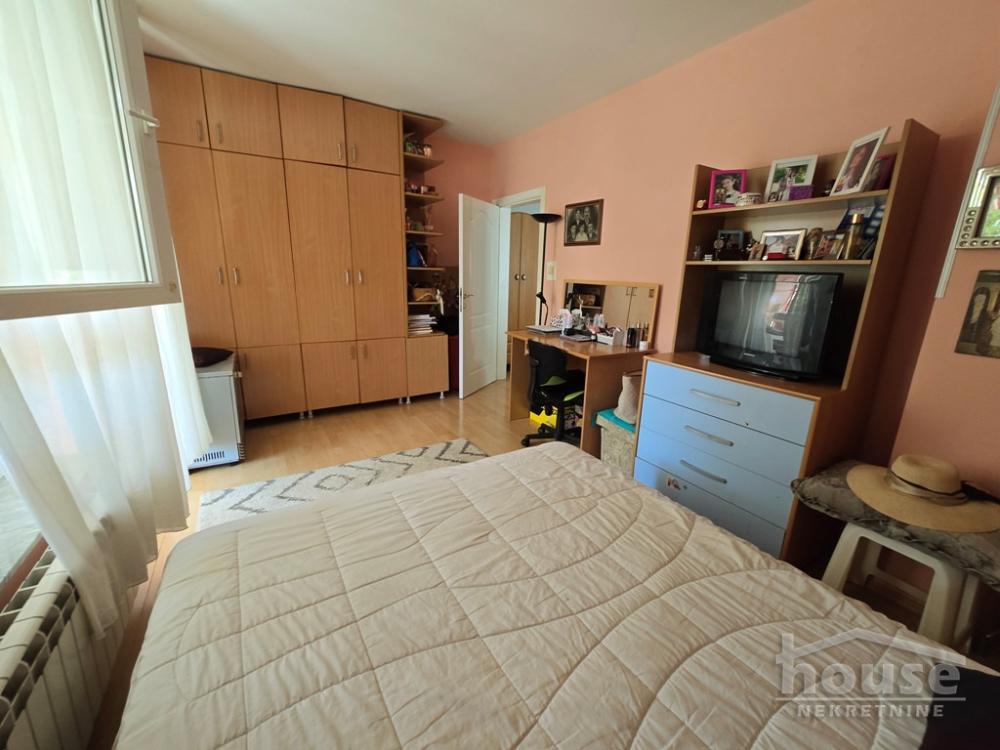 Slika 10 - Stan,NOVI SAD,LIPOV GAJ,kv: 69.00, € 140000, ID: 1064329