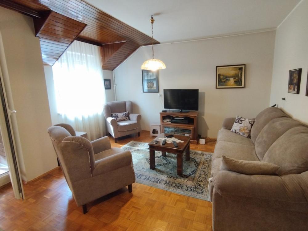 Slika 2 - Fantastičan troiposoban, Bulevar patrijarha Pavla!