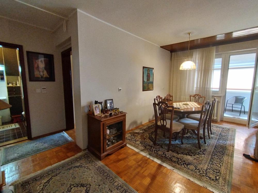 Slika 1 - Fantastičan troiposoban, Bulevar patrijarha Pavla!