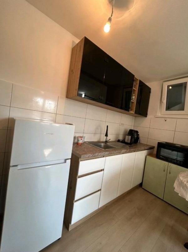 Slika 1 - Stan,NOVI SAD,PETROVARADIN,kv: 31.00, € 71000, ID: 1058728