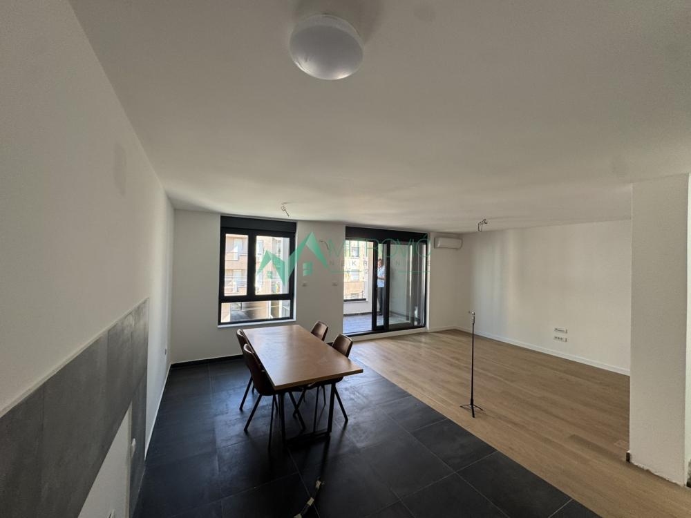 Slika 9 - Luksuzan penthaus sa ogromnom terasom!