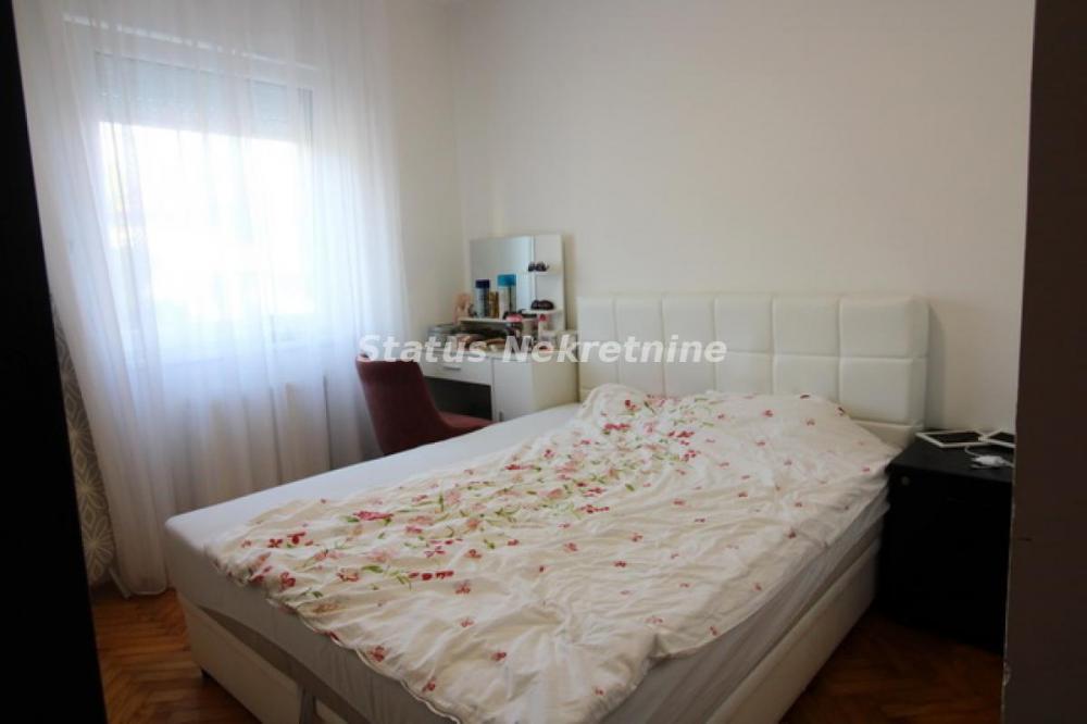 Slika 3 - Tatarsko Brdo-Porodičan stan na mirnoj lokaciji sa puno zelenila