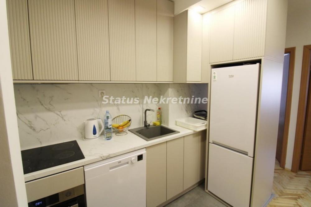 Slika 4 - Tatarsko Brdo-Porodičan stan na mirnoj lokaciji sa puno zelenila