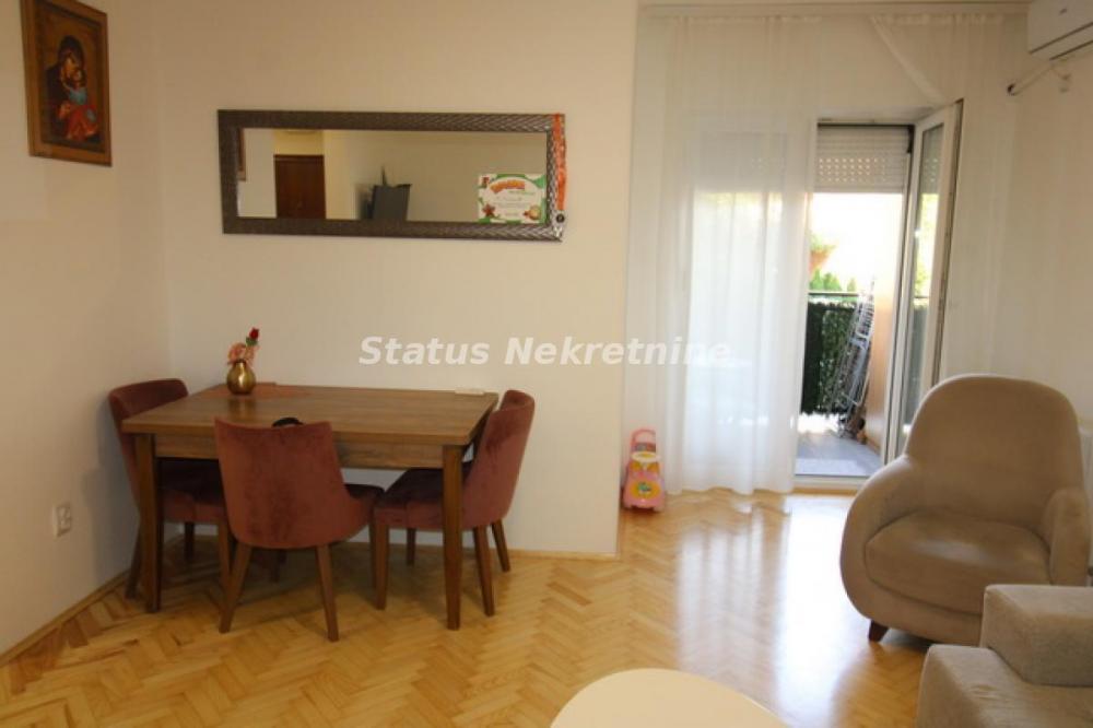 Slika 1 - Tatarsko Brdo-Porodičan stan na mirnoj lokaciji sa puno zelenila