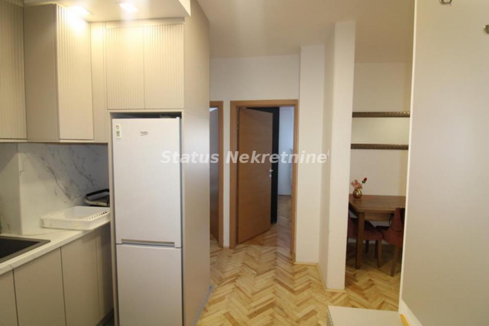 Slika 6 - Tatarsko Brdo-Porodičan stan na mirnoj lokaciji sa puno zelenila