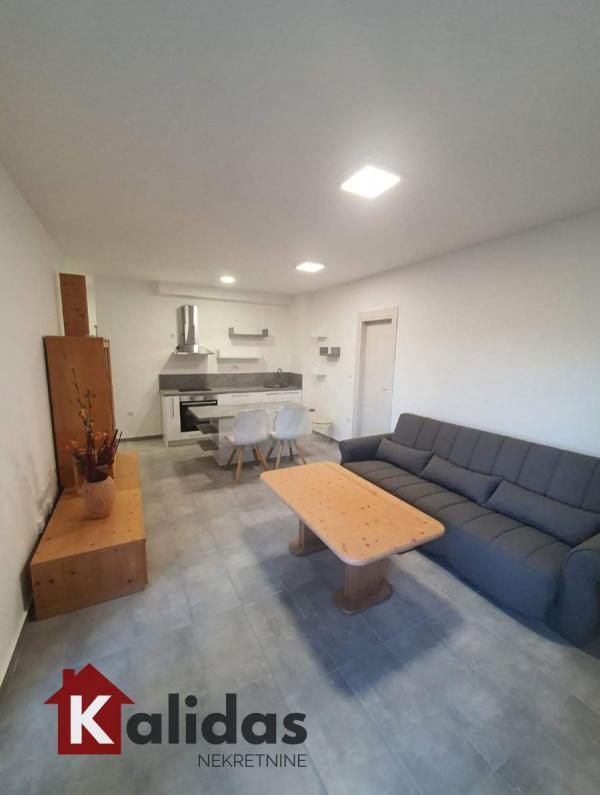 Glavna slika -Stan,NOVI SAD,SALAJKA,kv: 43, € 140000, ID: 1008007