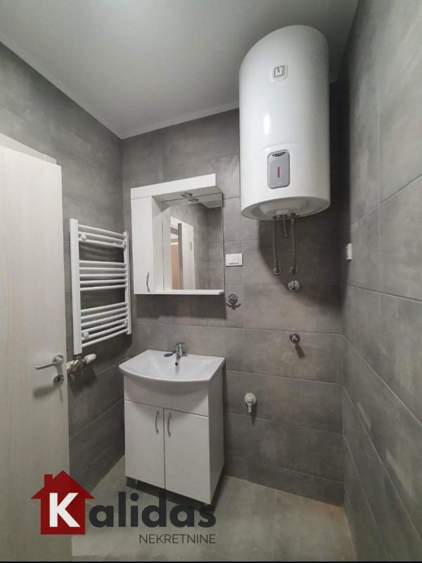 Slika 10 - Stan,NOVI SAD,SALAJKA,kv: 43, € 140000, ID: 1008007