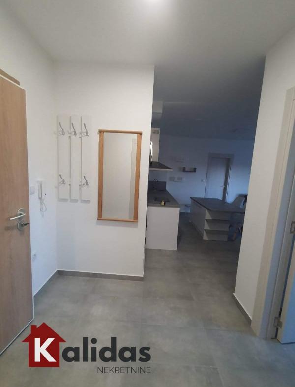 Slika 3 - Stan,NOVI SAD,SALAJKA,kv: 43, € 140000, ID: 1008007