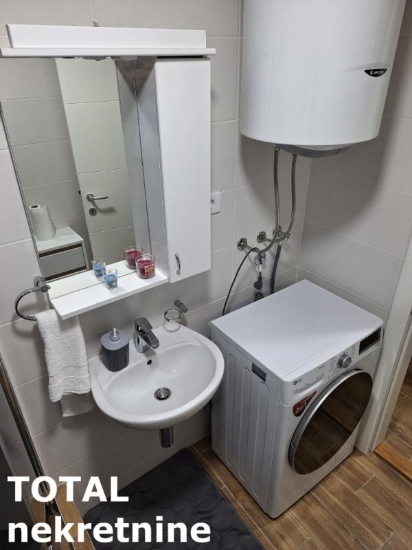 Slika 8 - Stan,PETROVARADIN,PETROVARADIN,kv: 29.00, € 61800, ID: 1101200