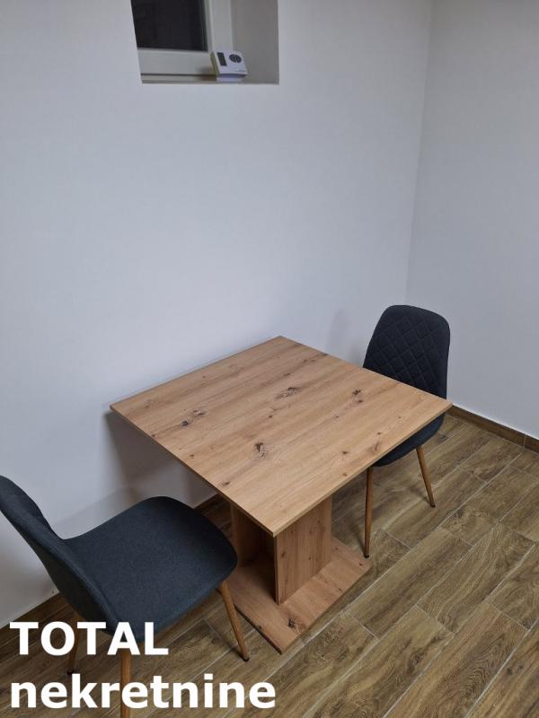 Slika 6 - Stan,PETROVARADIN,PETROVARADIN,kv: 29.00, € 61800, ID: 1101200