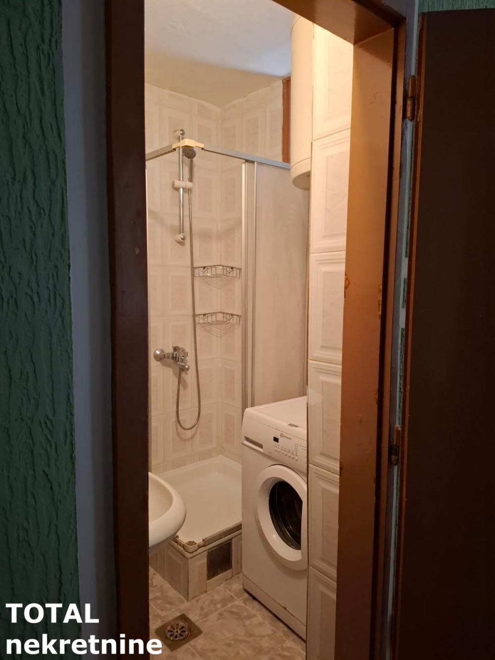 Slika 8 - Stan,NOVI SAD,STANICA,kv: 49.00, € 128750, ID: 1101165