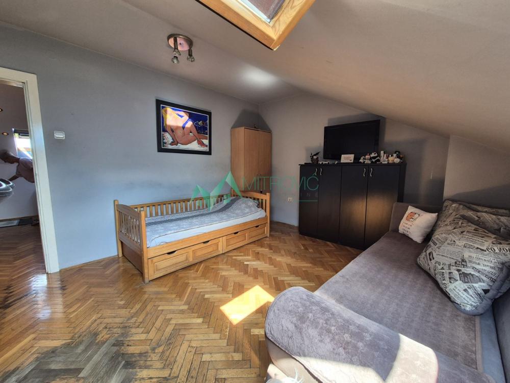 Slika 7 - Detelinara stara, Kornelija Stankovića - Četvorosoban stan na dva nivoa 85m2  