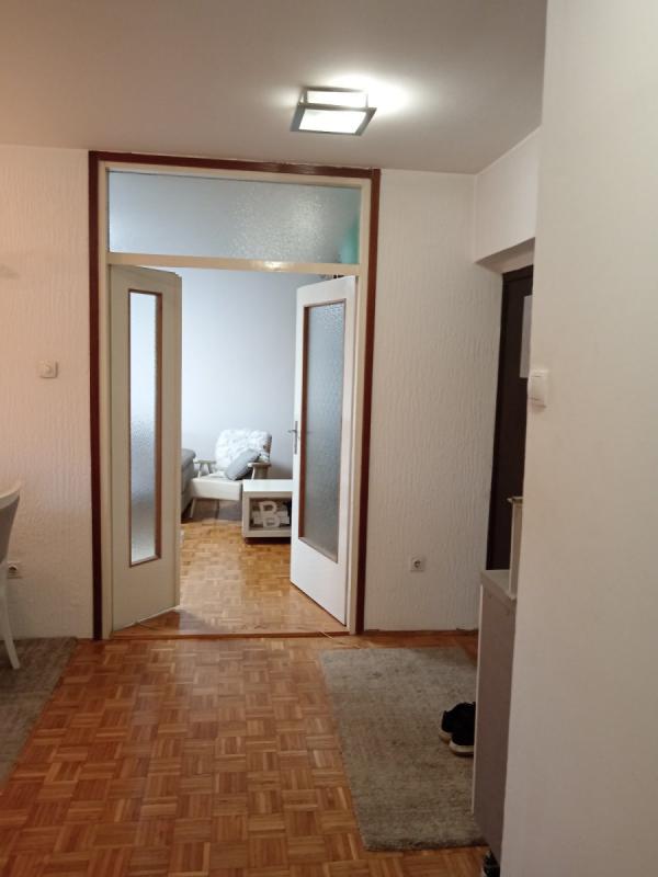 Slika 10 - Stan,NOVI SAD,BLOK 8,kv: 64.00, € 131840, ID: 1058742