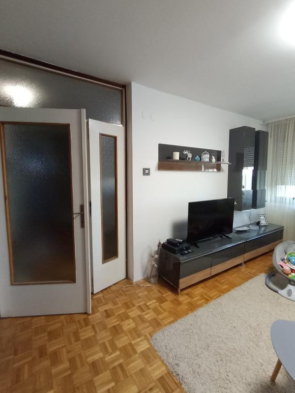 Slika 3 - Stan,NOVI SAD,BLOK 8,kv: 64.00, € 131840, ID: 1058742
