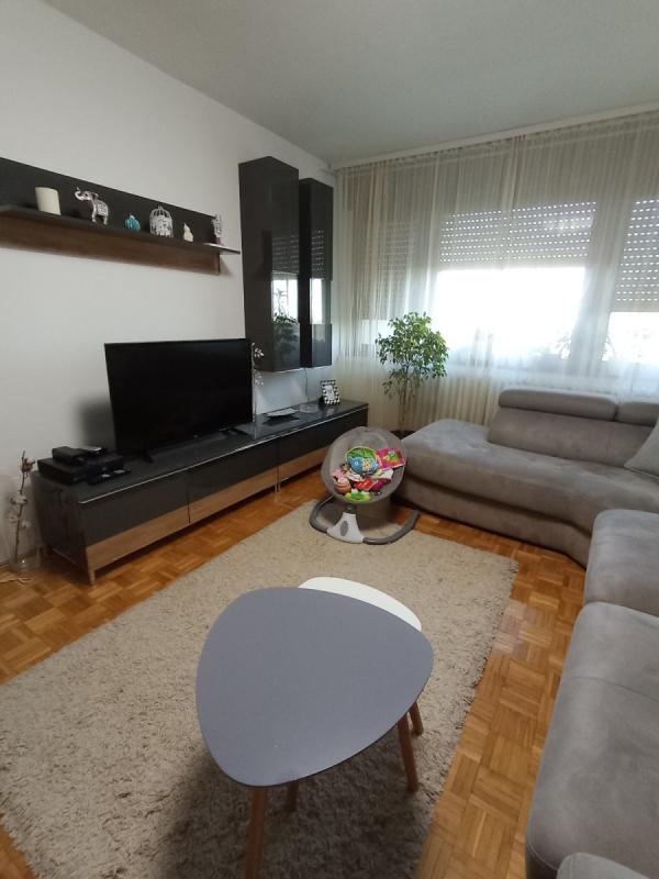 Slika 1 - Stan,NOVI SAD,BLOK 8,kv: 64.00, € 131840, ID: 1058742