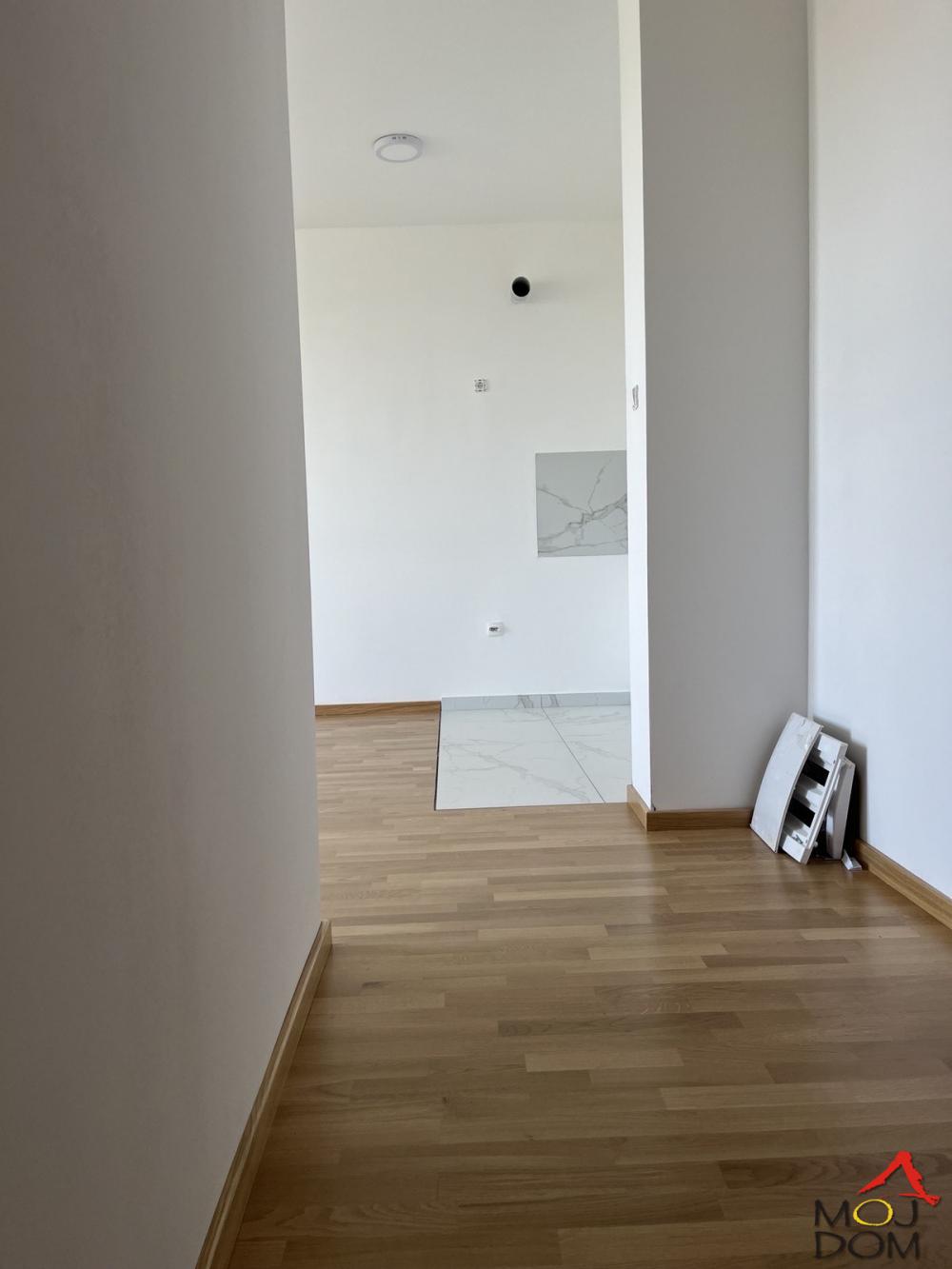 Slika 6 - Stan,NOVI SAD,TELEP,kv: 62, € 175600, ID: 1030974