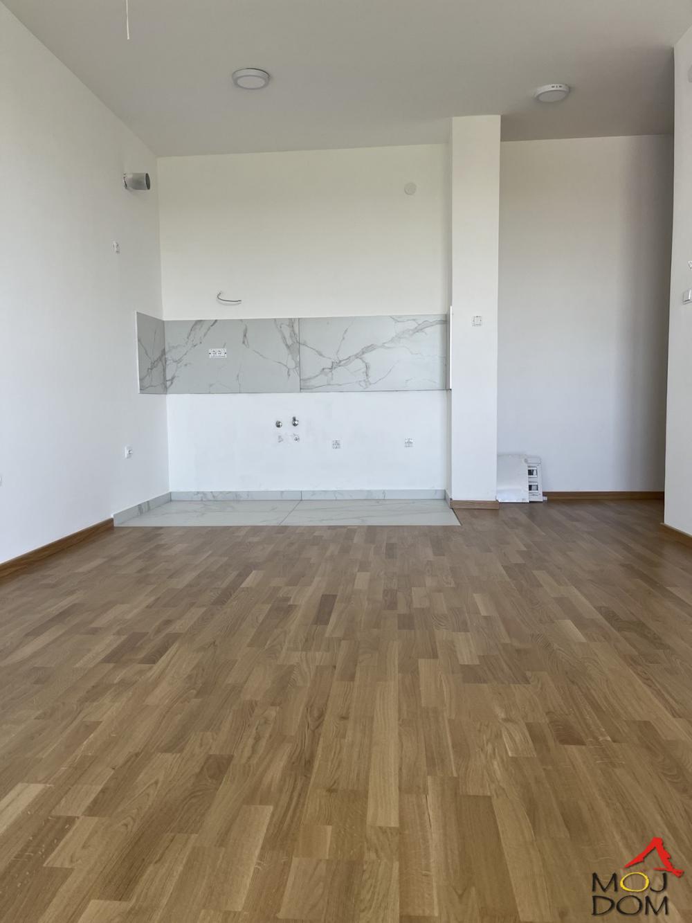 Slika 3 - Stan,NOVI SAD,TELEP,kv: 62, € 175600, ID: 1030974