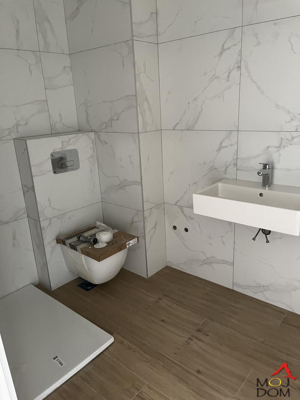 Slika 4 - Stan,NOVI SAD,TELEP,kv: 62, € 175600, ID: 1030974