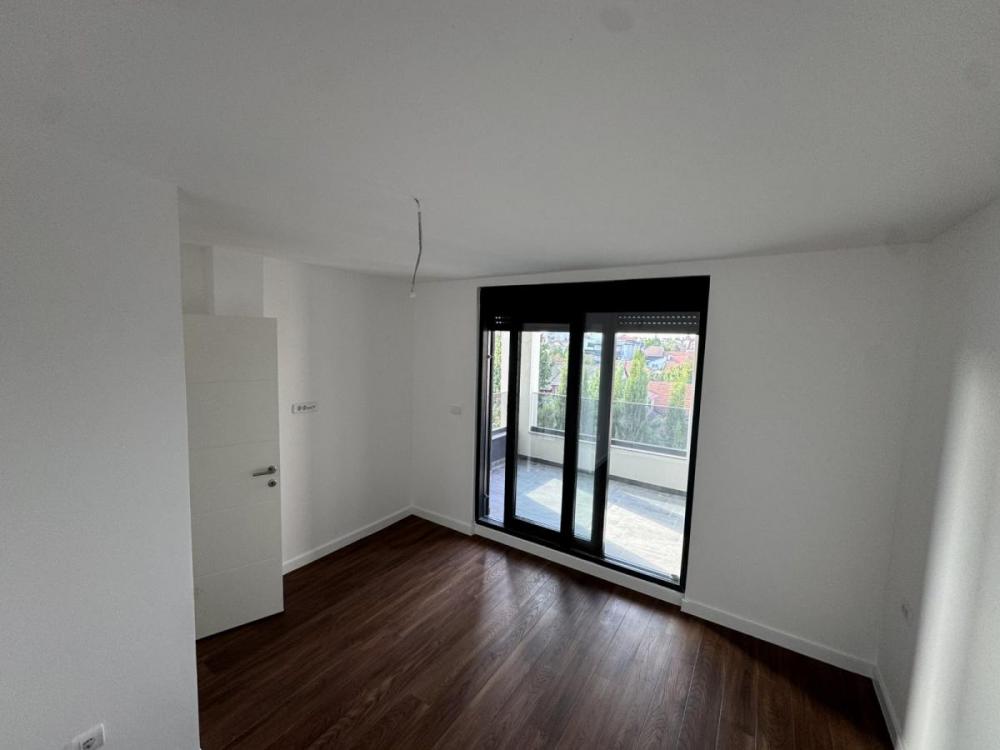 Slika 8 - Šestosoban stan novogradnja