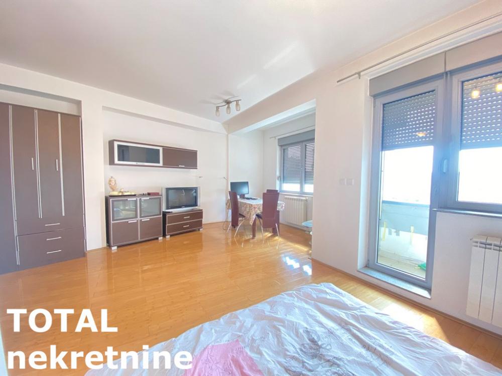 Slika 5 - Stan,NOVI SAD,CENTAR,kv: 40.00, € 123600, ID: 1097669