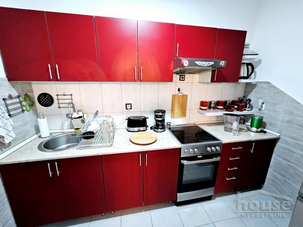 Slika 4 - Stan,PETROVARADIN,PETROVARADIN,kv: 69.00, € 140000, ID: 1064358